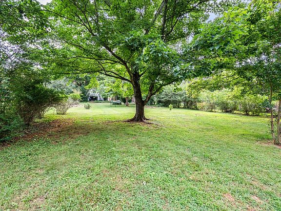 48th image of 1231 Oakwood St