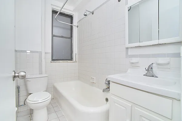 Rented by Living New York | media 35