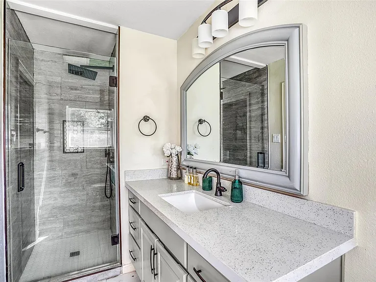 1715 Imperial Crown Dr — Photo 16