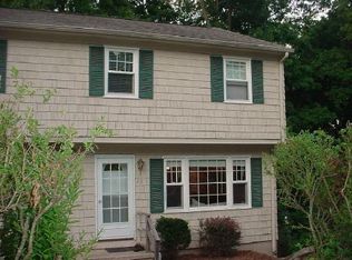 15 E Hills Dr #1, New Canaan, CT 06840