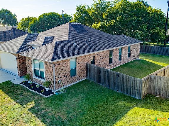 3rd image of 120 Sandpiper Dr