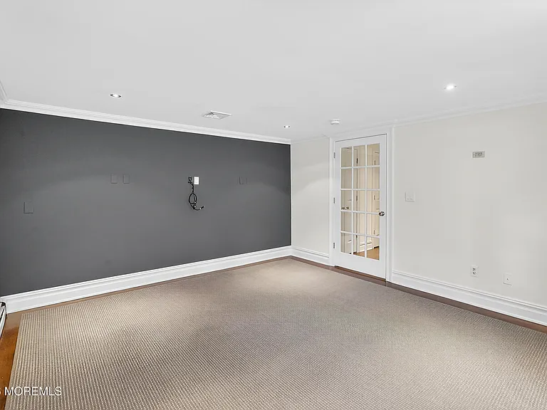 65 E River Rd #20 — Photo 6