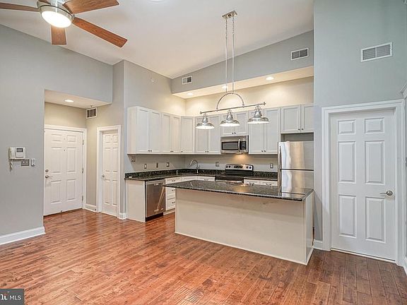 2nd image of 6-10 Strawberry St #14
