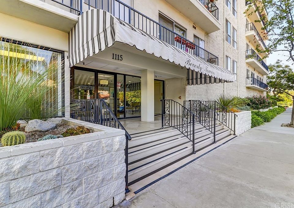 1st image of 1115 S Elm Dr APT 307