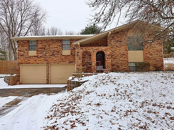 3rd image of 3111 Dogwood Dr