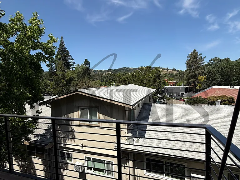 950 Hough Ave #302 — Photo 36