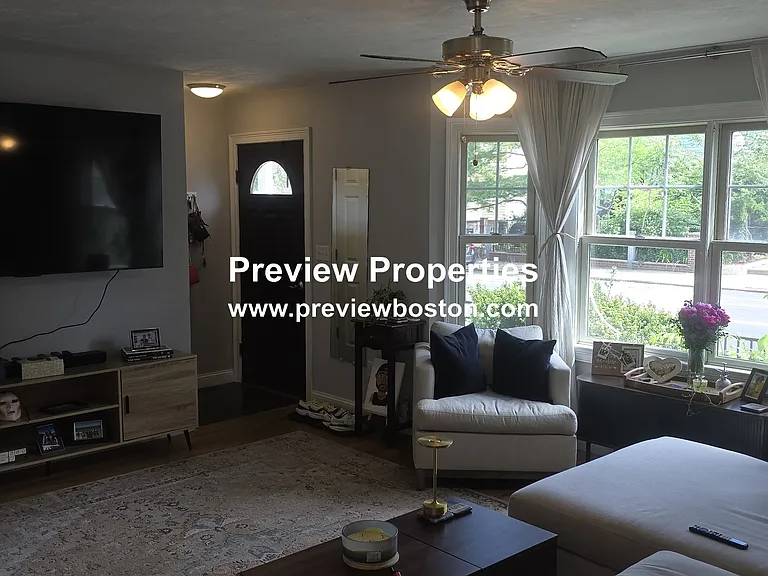 321 N Harvard St #P — Photo 17