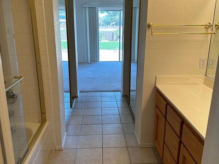 10457 S Avenida La Primera — Photo 18