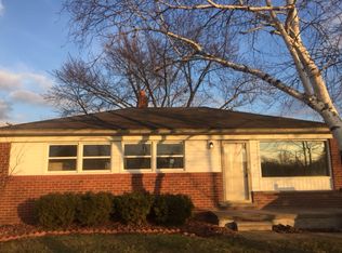 29431 Tamarack Dr, Flat Rock, MI 48134