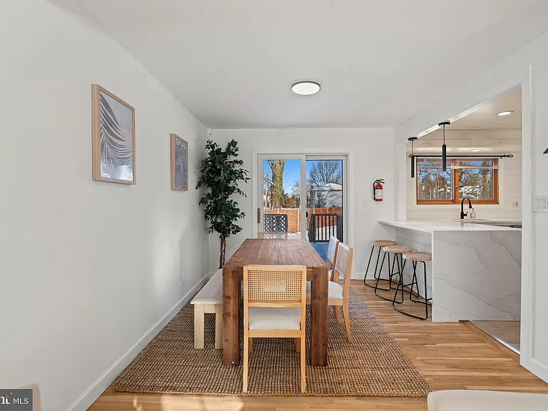 209 Front St — Photo 27