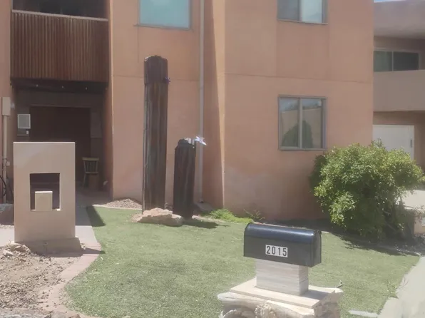 2015 Dartmouth Dr NE, Albuquerque, NM 87106