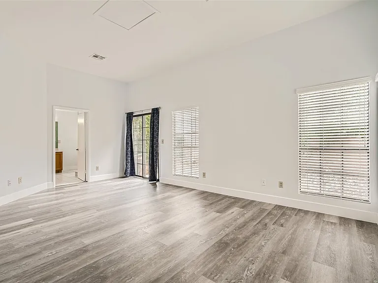4844 Maryvale Dr — Photo 9