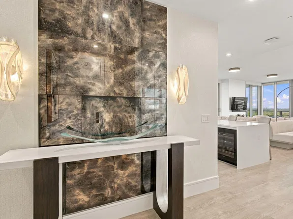220 LAKE SHORE Drive #1423, West Palm Beach, FL 33403