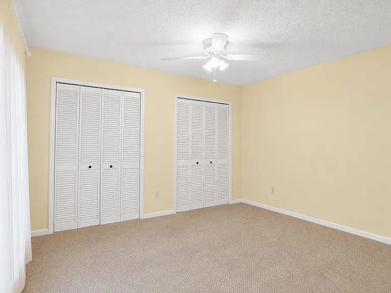 2593 S Park Ave — Photo 13