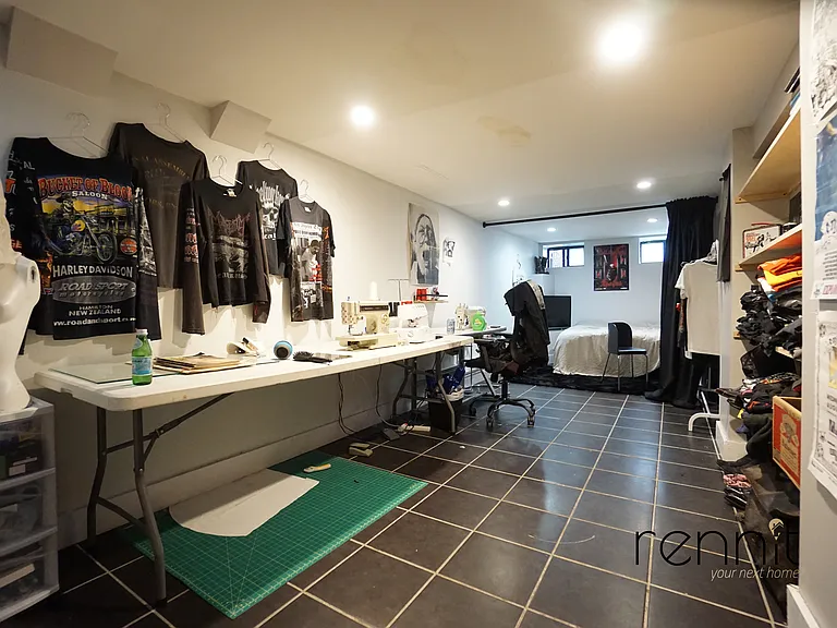 133 Patchen Ave #1R — Photo 11