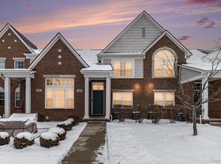 1215 Orchid Cir UNIT 7, Canton, MI 48187