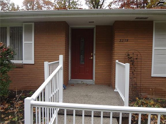 2nd image of 3215 Hoffman Cir