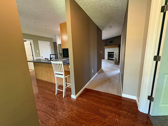 4th image of 12810 Devers Rd