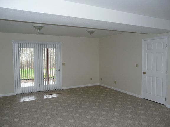 Downstairs den/recreation RM