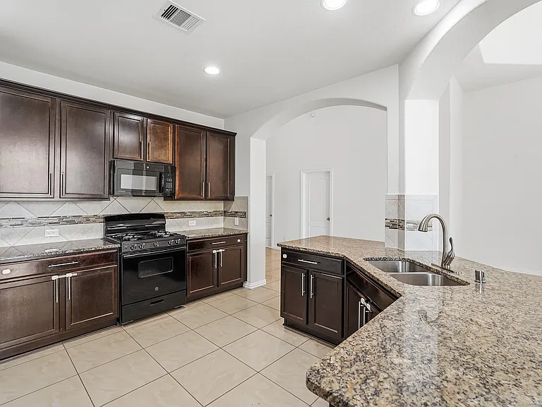 4703 Goldeneye Dr — Photo 15