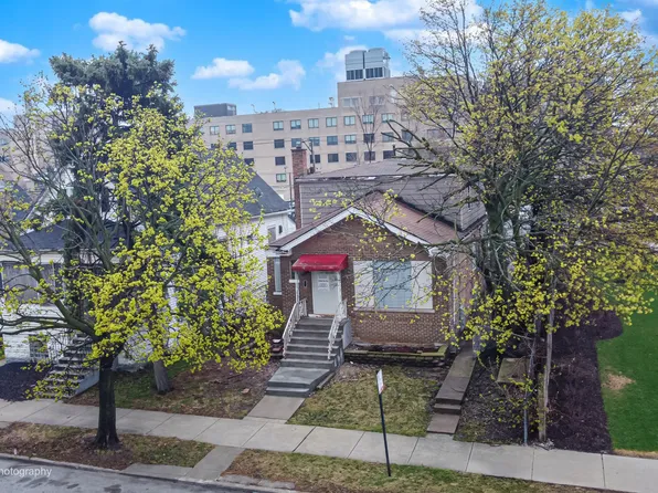 2313 E 92nd St, Chicago, IL 60617