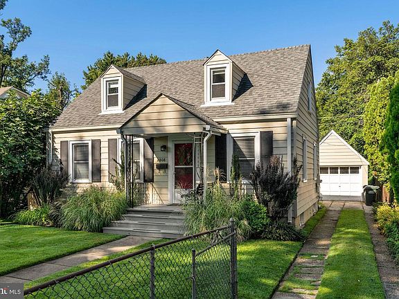 2nd image of 2808 Winchester Way