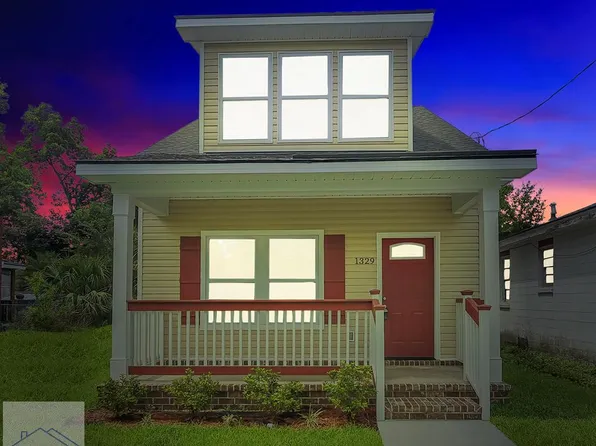1329 New Castle St, Savannah, GA 31415