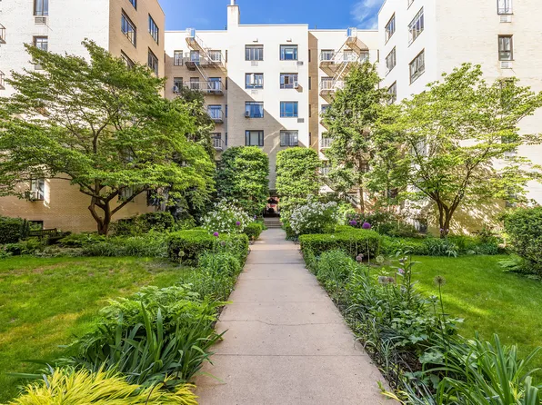 255 West 23rd Street 3AE image 10 of 10