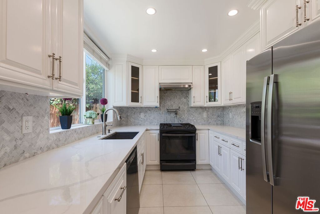 1433 Livonia Ave, Los Angeles, CA - View 6