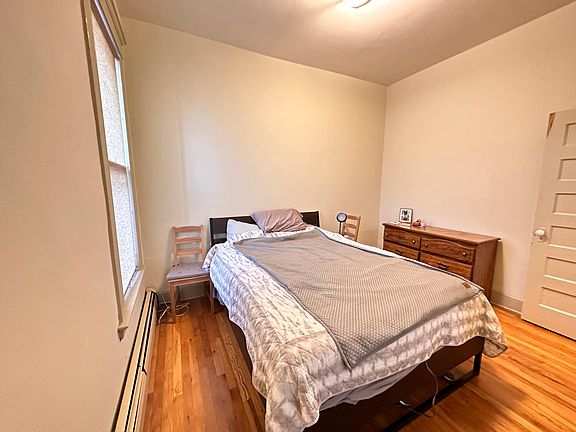 4th image of 545 Whitney Ave #1