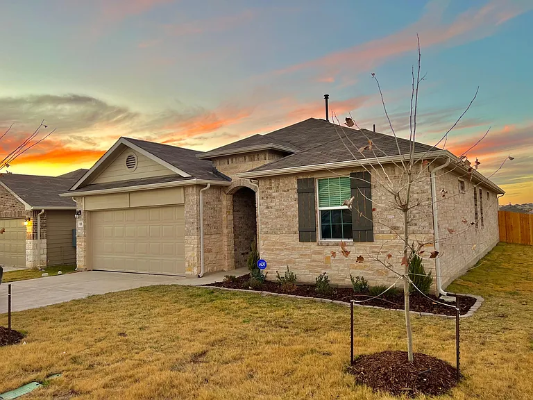 168 Apache Plum Dr — Photo 2