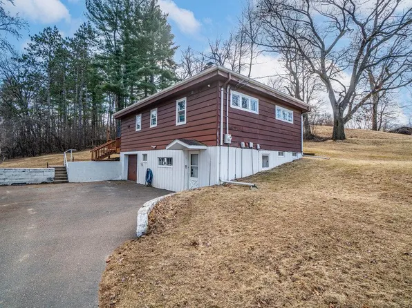 2220 5th St E, Menomonie, WI 54751