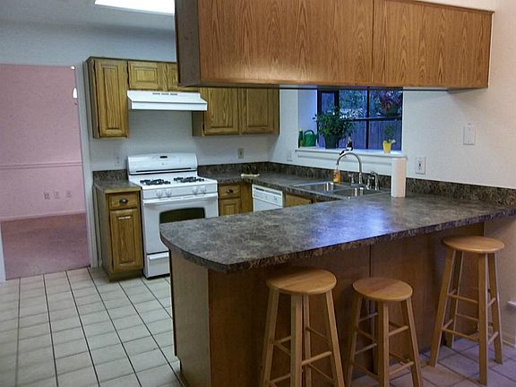 5th image of 2648 Sawyer Dr