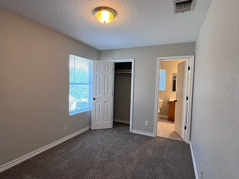 5107-5109 Flipper Dr — Photo 17