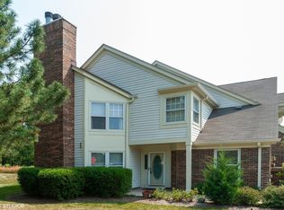 494 Banyan Tree Ln, Buffalo Grove, IL 60089