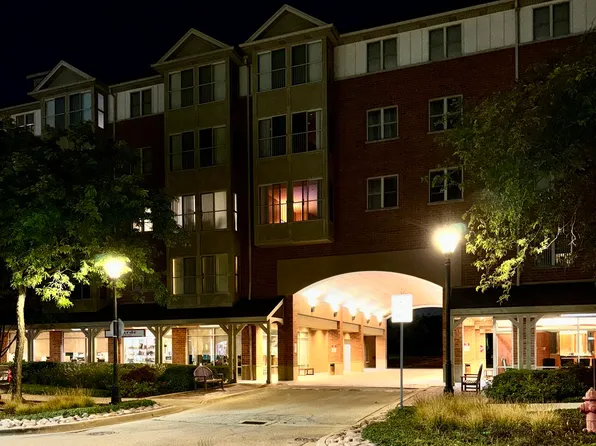 100 N Bokelman St APT 430, Roselle, IL 60172