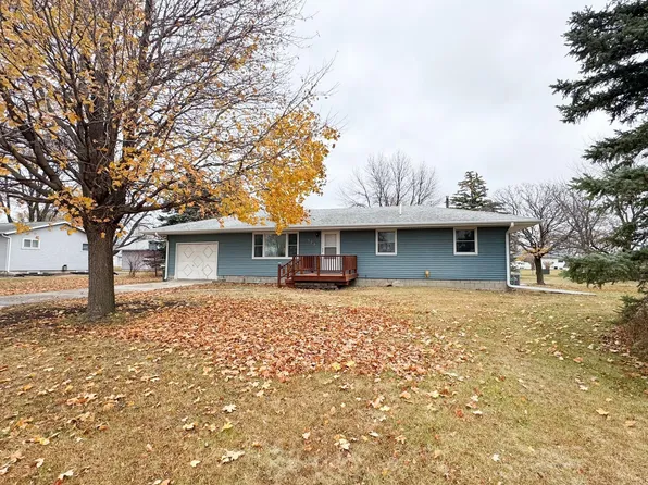 622 11th St, Brewster, MN 56119
