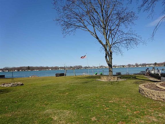 2nd image of 25855 Lake Dr