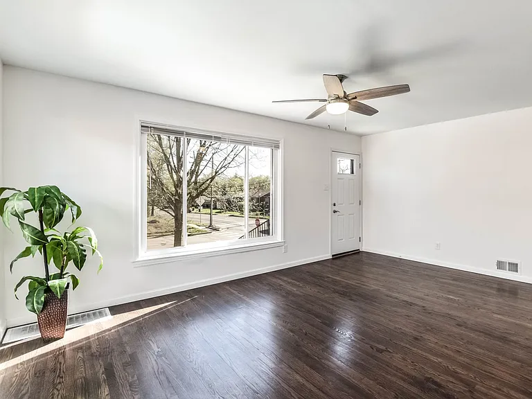 8143 Braddock Dr — Photo 3