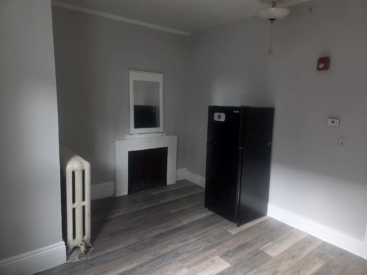 1 bed, 120 sqft, $900 — Photo 2