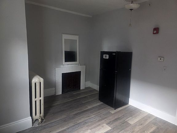 2nd image of 39 Sycamore St #11