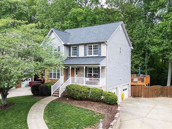 2nd image of 3135 Creighton Ln