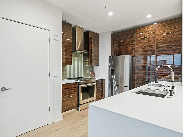 515 Church St #3011 — Photo 14