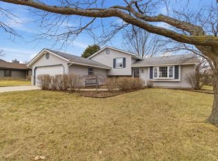900 E Elm Rd, Oak Creek, WI 53154