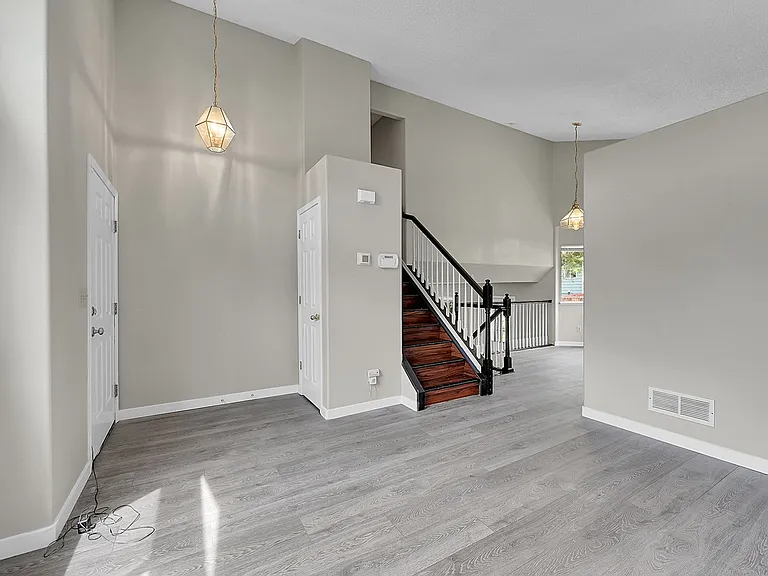 7732 Middle Bay Way — Photo 3