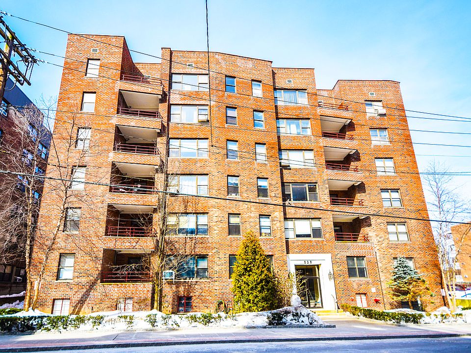 1st image of 325 Main St APT 2G