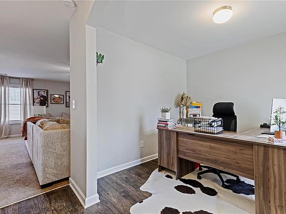 5th image of 43 Pamela Way