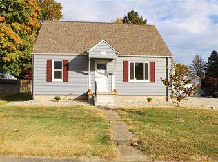 728 Winter Ln, Godfrey, IL 62035