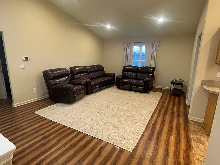 728 SE Scenic View Dr #1A — Photo 7