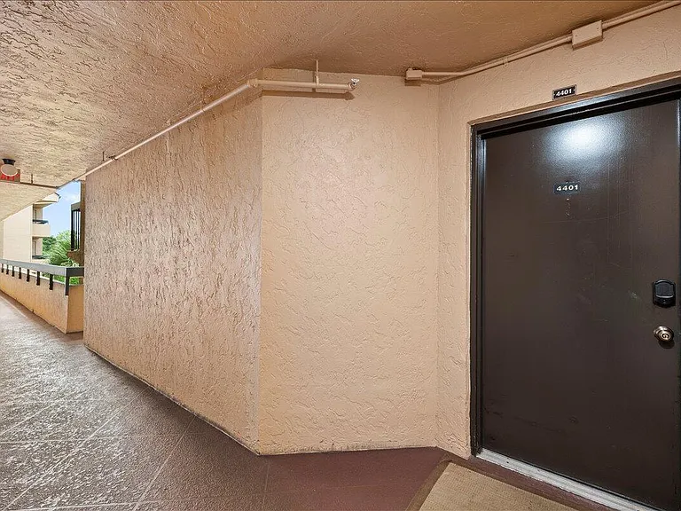 2255 Lindell Blvd #4401 — Photo 4